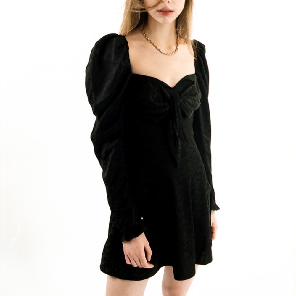 BLACK MINI DRESS VECLAIM